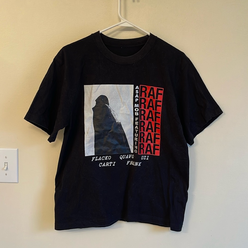 No brand black T-shirt